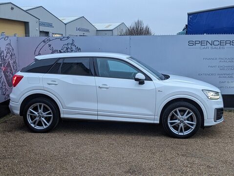 Audi Q2 TDI S LINE 8