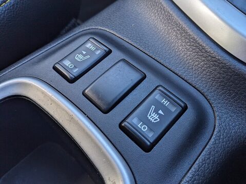 Nissan Navara DCI N-GUARD SHR DCB 27