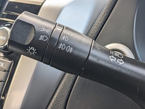 Nissan Navara DCI N-GUARD SHR DCB 26