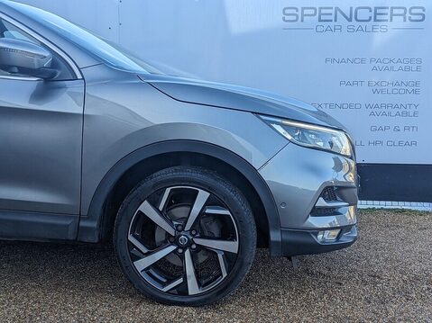 Nissan Qashqai DIG-T TEKNA 9