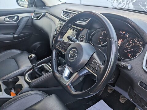 Nissan Qashqai DIG-T TEKNA 18