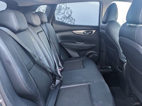 Nissan Qashqai DIG-T TEKNA 6