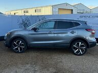 Nissan Qashqai DIG-T TEKNA 29