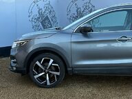 Nissan Qashqai DIG-T TEKNA 33