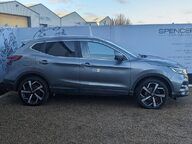 Nissan Qashqai DIG-T TEKNA 8