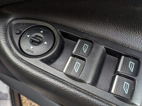 Ford Kuga TITANIUM X 27