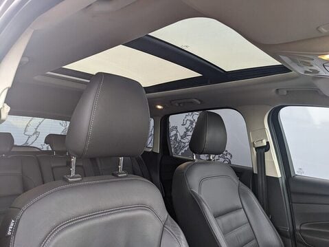 Ford Kuga TITANIUM X 24