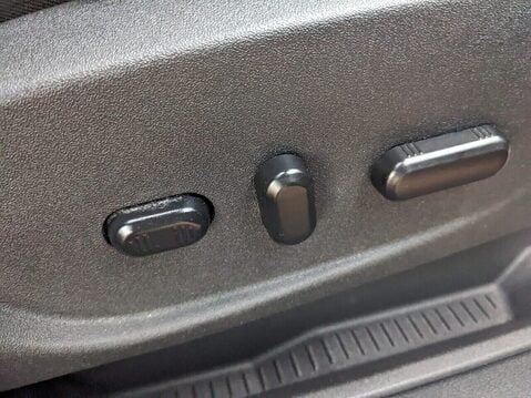 Ford Kuga TITANIUM X 25