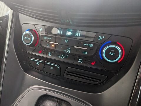 Ford Kuga TITANIUM X 29