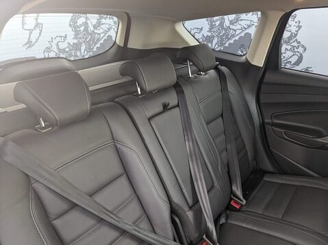 Ford Kuga TITANIUM X 18