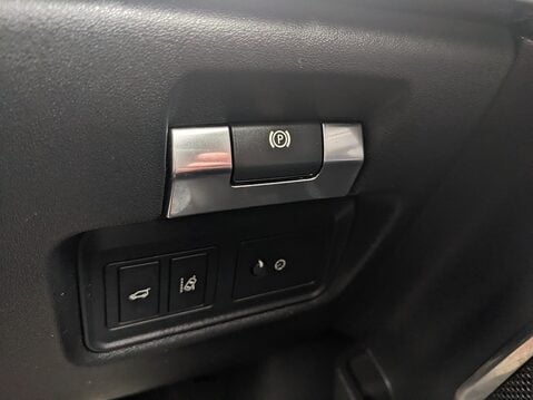 Jaguar E-Pace R-DYNAMIC HSE 30