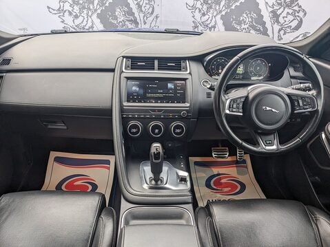 Jaguar E-Pace R-DYNAMIC HSE 16