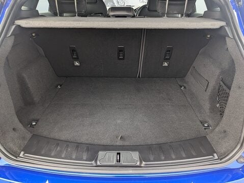 Jaguar E-Pace R-DYNAMIC HSE 19