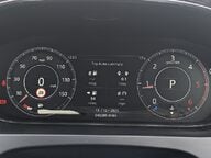 Jaguar E-Pace R-DYNAMIC HSE 34