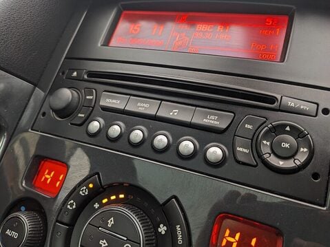 Peugeot 3008 EXCLUSIVE HDI 27