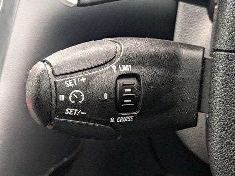 Peugeot 3008 EXCLUSIVE HDI 23