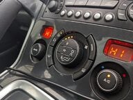 Peugeot 3008 EXCLUSIVE HDI 26