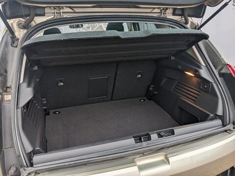 Peugeot 3008 EXCLUSIVE HDI 16