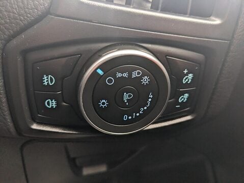 Ford Focus TITANIUM TDCI 26