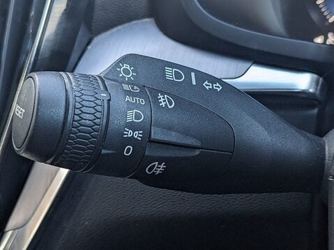 Volvo V60 D3 MOMENTUM 22