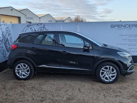 Renault Captur DYNAMIQUE NAV TCE 8