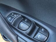 Nissan Qashqai DIG-T N-CONNECTA DCT 28