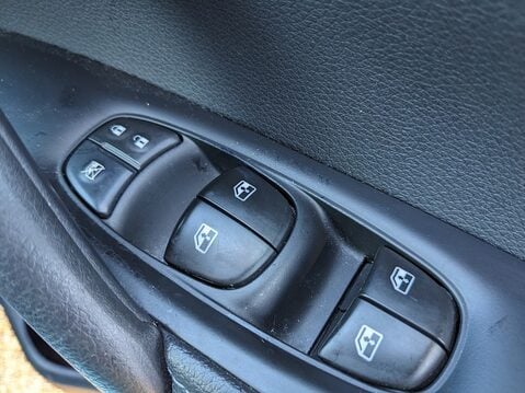 Nissan Qashqai DIG-T N-CONNECTA DCT 28