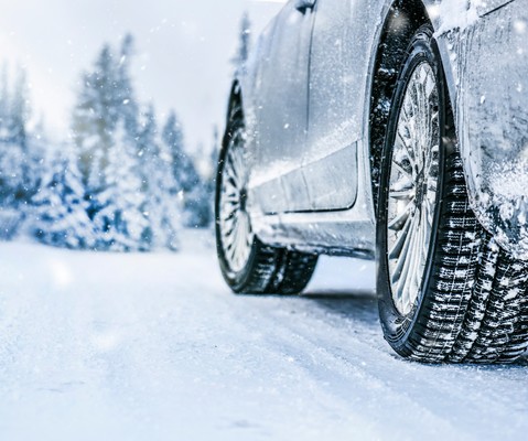 Family Car: 9 Things to Consider When Driving Home for Christmas