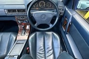 Mercedes-Benz SL Class SL500 38
