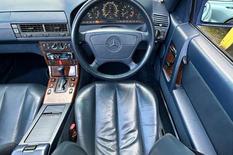 Mercedes-Benz SL Class SL500 37