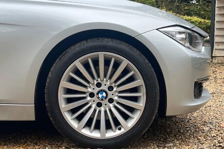 BMW 3 Series 328I LUXURY TOURING 25