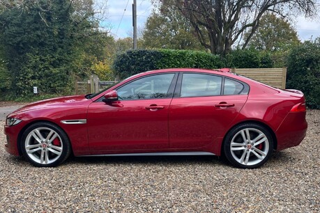 Jaguar XE S 10