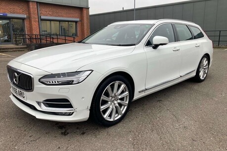 Volvo V90 D4 INSCRIPTION 32