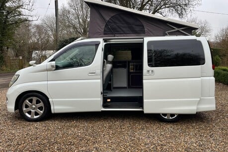 Nissan Elgrand 3.5 V6 Campervan 11