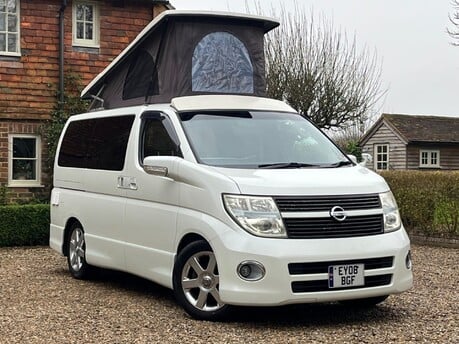 Nissan Elgrand 3.5 V6 Campervan