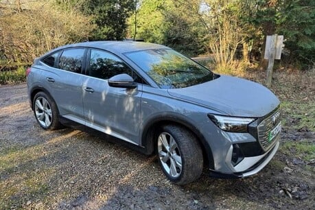 Audi Q4 SPORTBACK S LINE 2