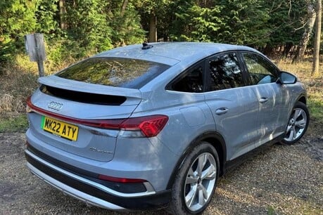 Audi Q4 SPORTBACK S LINE 5