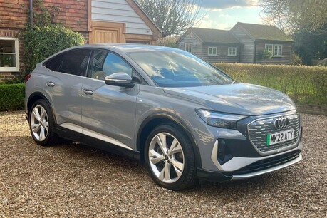 Audi Q4 SPORTBACK S LINE 6