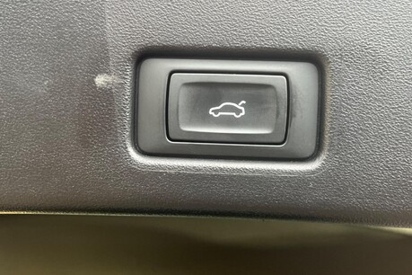 Audi Q4 SPORTBACK S LINE 31