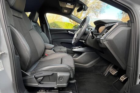 Audi Q4 SPORTBACK S LINE 23