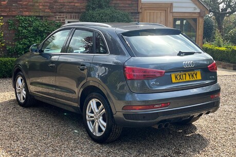 Audi Q3 TFSI S LINE EDITION 5