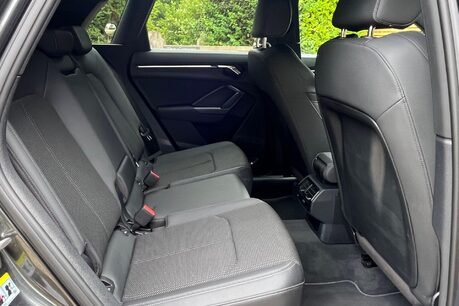 Audi Q3 TDI QUATTRO S LINE 28
