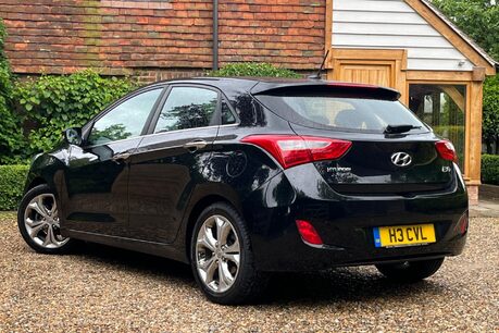 Hyundai i30 PREMIUM 8