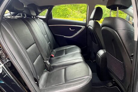 Hyundai i30 PREMIUM 27