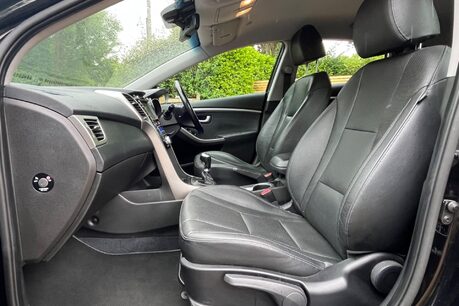 Hyundai i30 PREMIUM 42