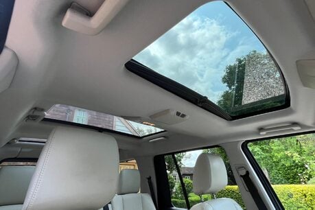 Land Rover Discovery SDV6 HSE 32