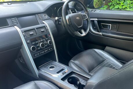 Land Rover Discovery Sport TD4 HSE LUXURY 21