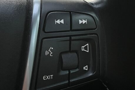 Volvo V40 D2 R-DESIGN NAV 33