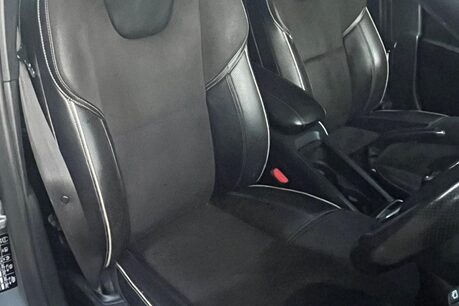 Volvo V40 D2 R-DESIGN NAV 31