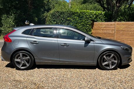 Volvo V40 D2 R-DESIGN NAV 20